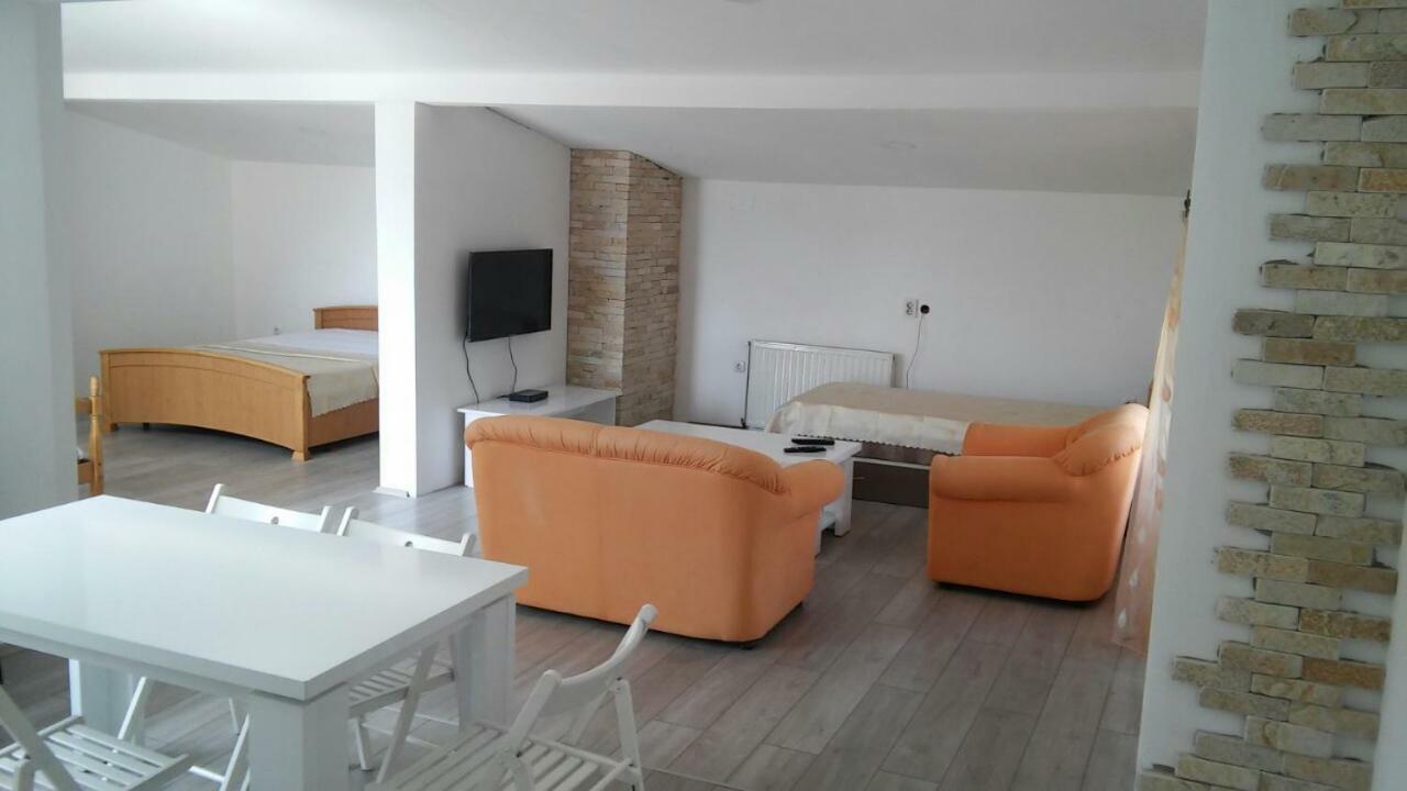 Apartments Struga Bagian luar foto