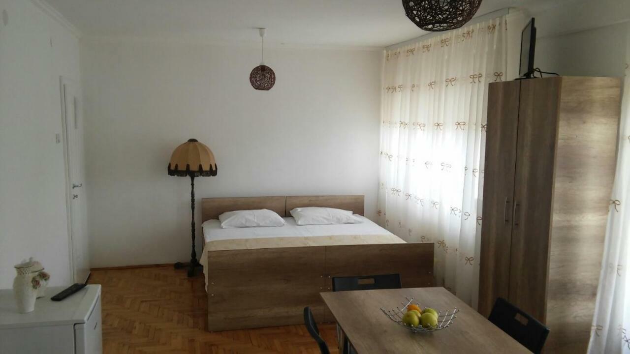 Apartments Struga Bagian luar foto