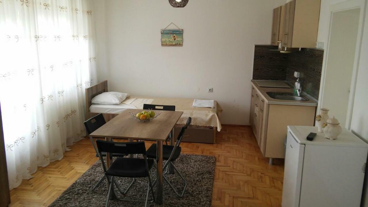 Apartments Struga Bagian luar foto